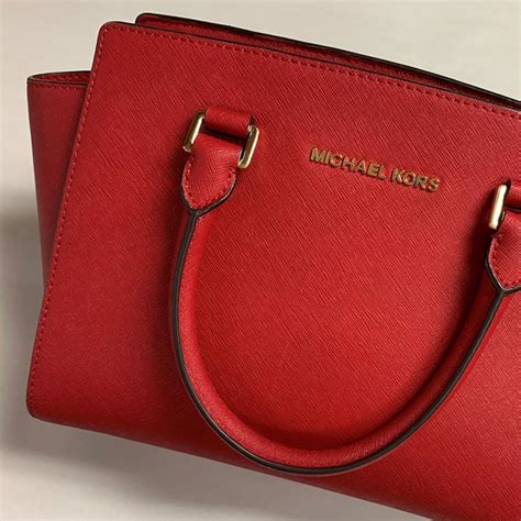 michael kors purse with single 8 handle|Michael Kors handbag repair center.